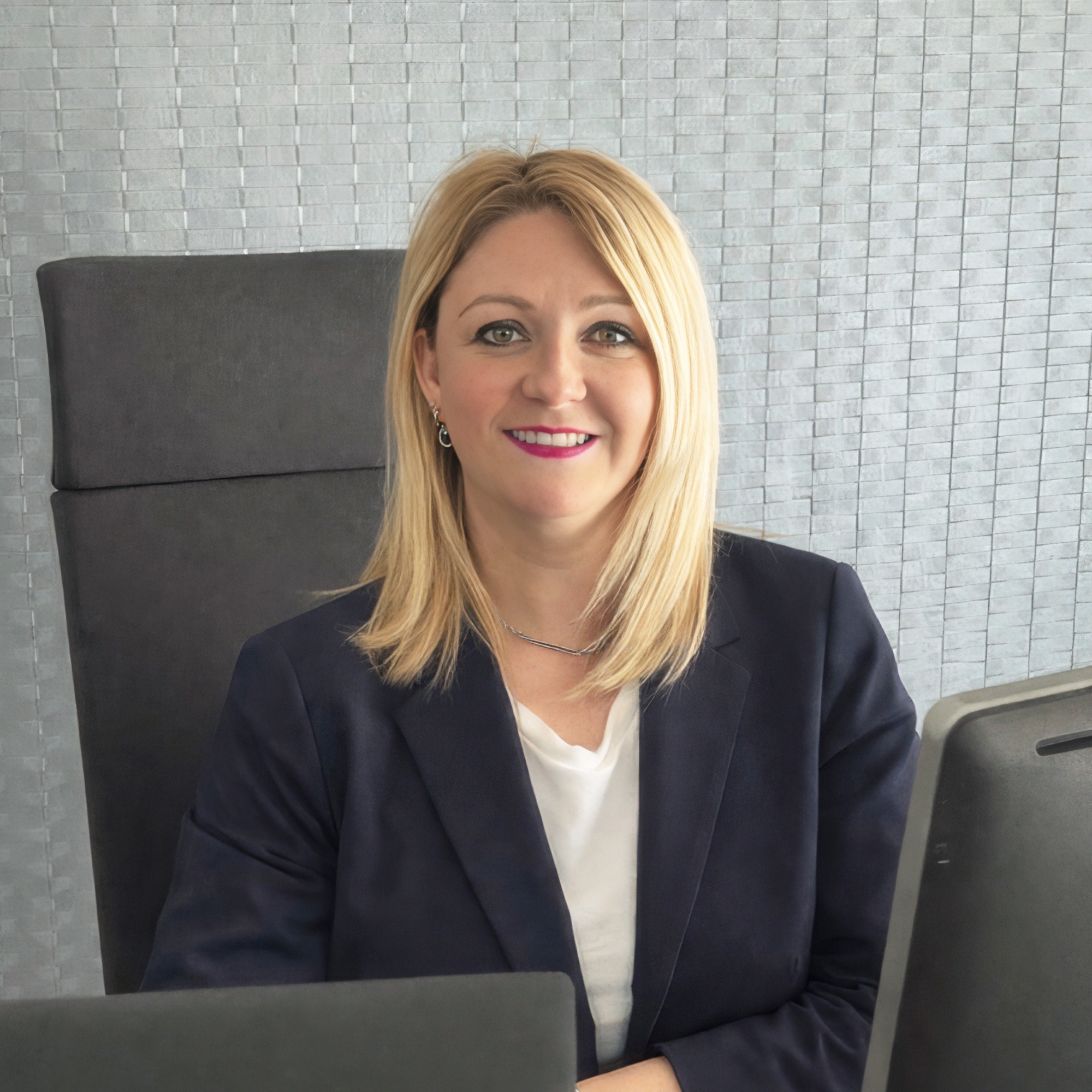 Fanny Heripret, Conseillère clientèle.