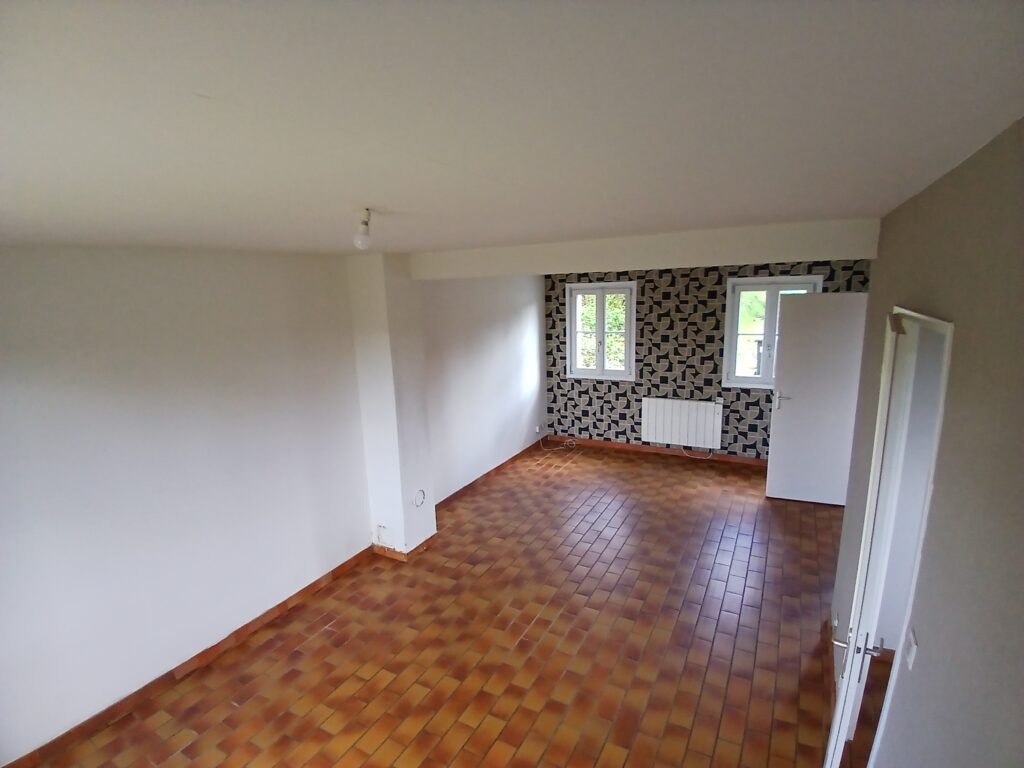 Maison 3 chambres avec jardin à Escœuilles