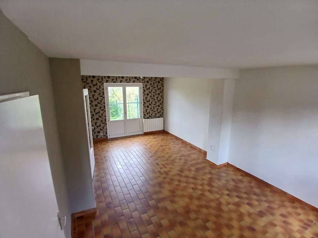 Maison 3 chambres avec jardin à Escœuilles