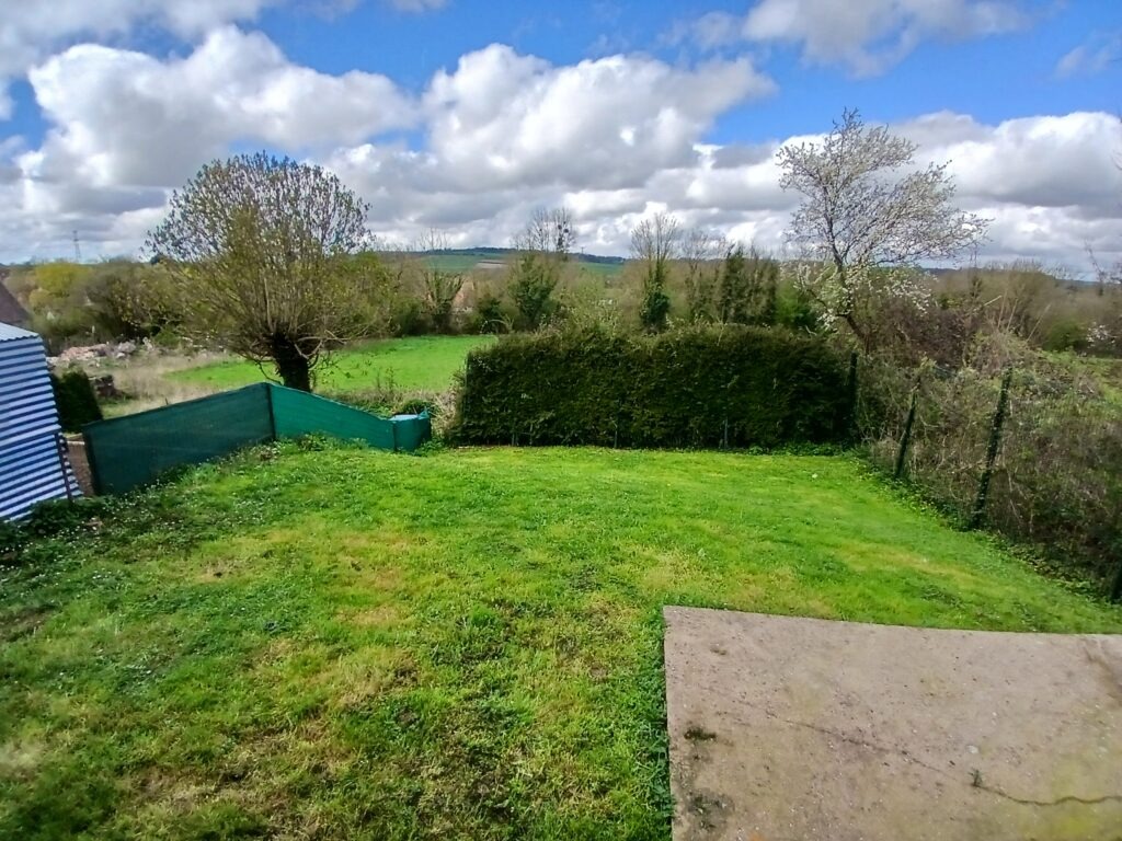 Maison 3 chambres avec jardin à Escœuilles